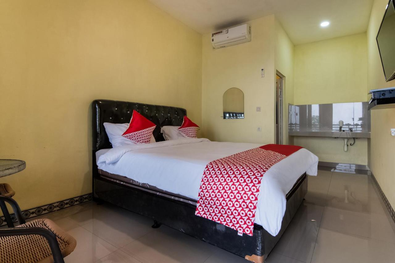 Oyo 3050 Hotasi Seaview Syariah Hotel Anyer Exterior photo
