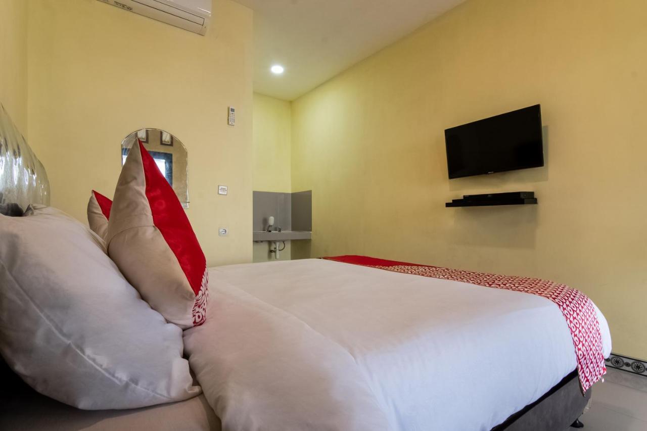 Oyo 3050 Hotasi Seaview Syariah Hotel Anyer Exterior photo