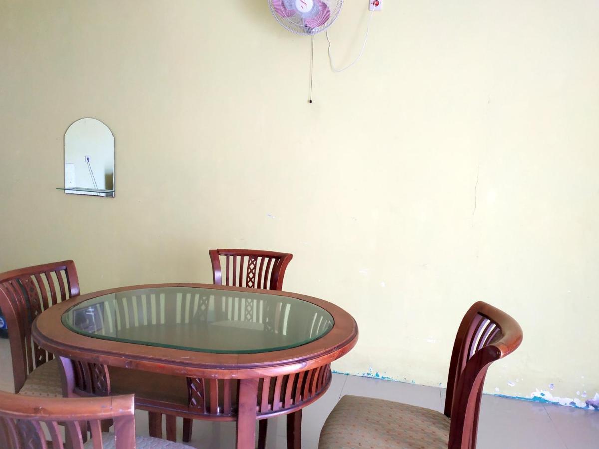 Oyo 3050 Hotasi Seaview Syariah Hotel Anyer Exterior photo